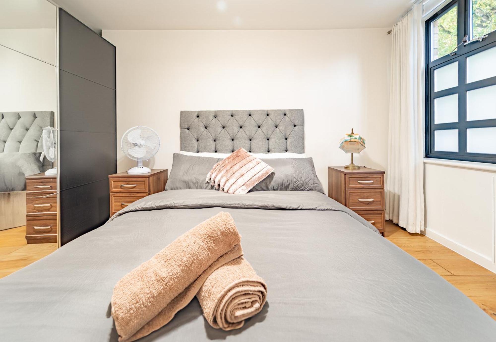 לונדון Modern Flat In Prime Location Near Shoreditch & Brick Lane מראה חיצוני תמונה